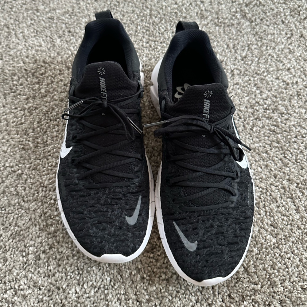 Brand new Nike Free Run 5.0 shoes. Unfortunately do not fit.